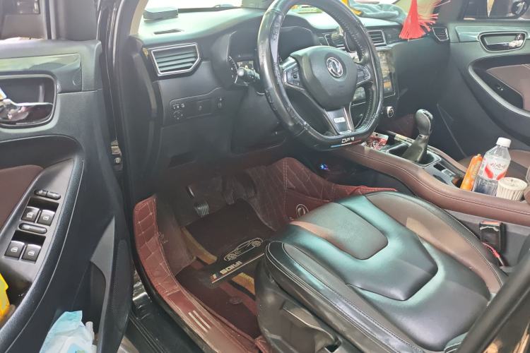 Used Dongfeng Fengon 580 2016 1.5T Manual Luxury Edition Driver Seat