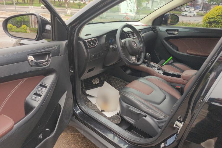 Used Dongfeng Fengon 580 2016 Revised Version 1.5T CVT Luxury Edition Driver Seat