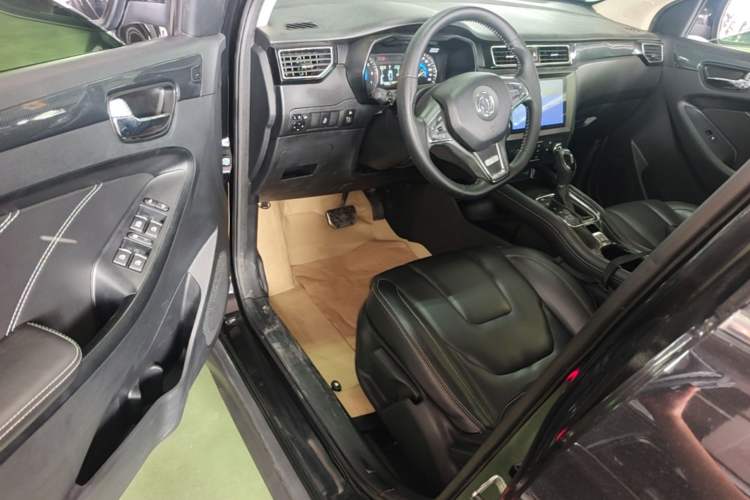 Used Dongfeng Fengon 580 2016 Revised Version 1.5T CVT Comfort Edition Driver Seat