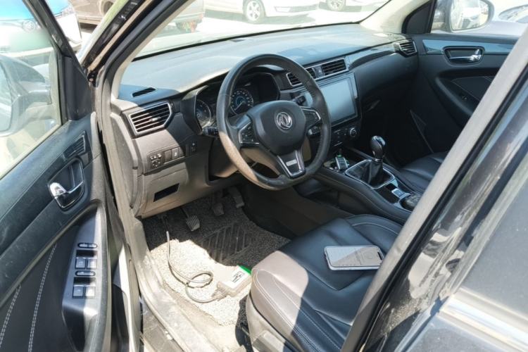 Used Dongfeng Fengon 580 2016 1.5T Manual Luxury Edition Driver Seat