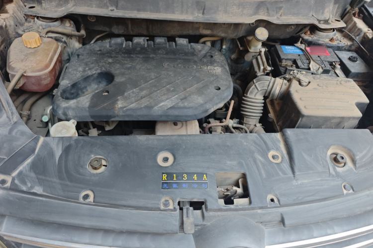 Used Dongfeng Fengon 580 2016 1.5T Manual Luxury Edition Engine Bay