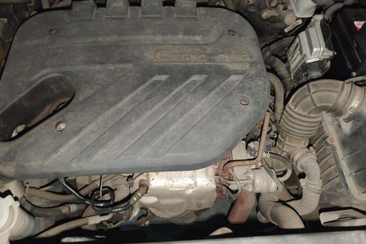 Used Dongfeng Fengon 580 2016 1.5T Manual Luxury Edition Engine Bay