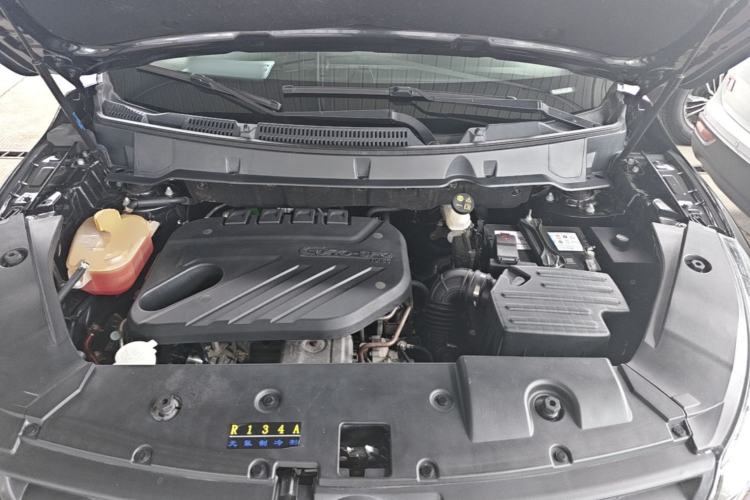 Used Dongfeng Fengon 580 2016 Revised Version 1.5T CVT Luxury Edition Engine Bay
