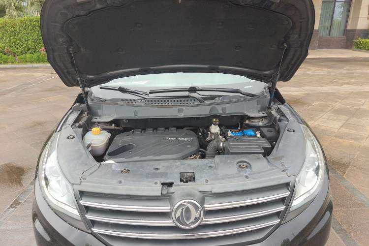 Used Dongfeng Fengon 580 2016 Revised Version 1.5T CVT Luxury Edition Engine Bay