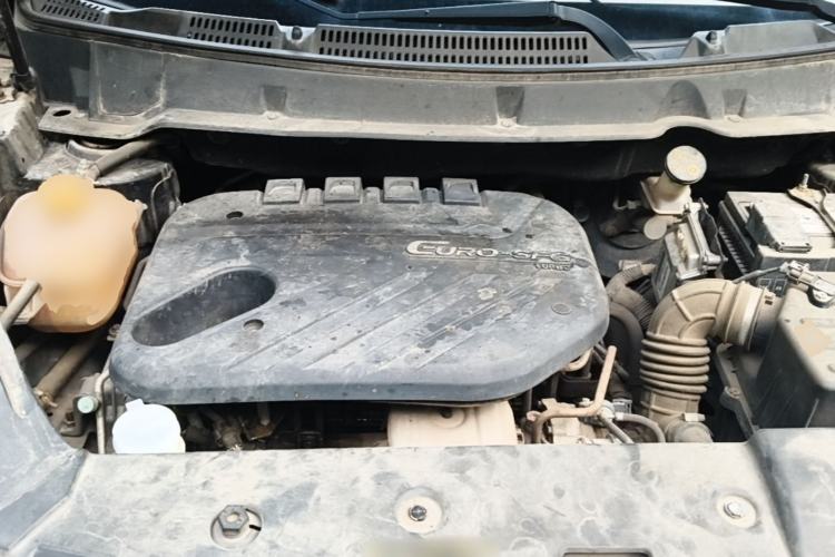 Used Dongfeng Fengon 580 2016 1.5T Manual Luxury Edition Engine Bay
