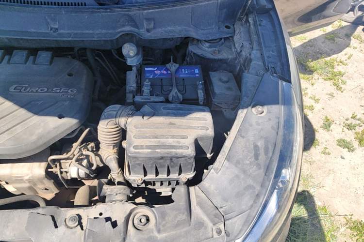 Used Dongfeng Fengon 580 2016 Revised Version 1.5T CVT Luxury Edition Engine Bay Left
