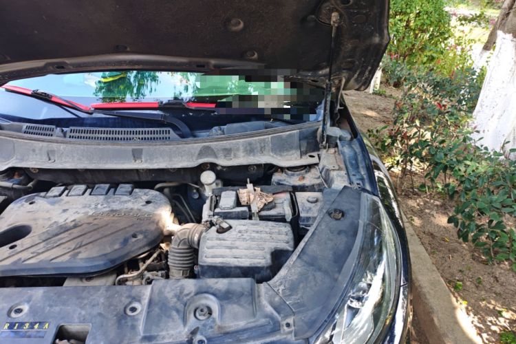Used Dongfeng Fengon 580 2016 1.5T Manual Luxury Edition Engine Bay Left
