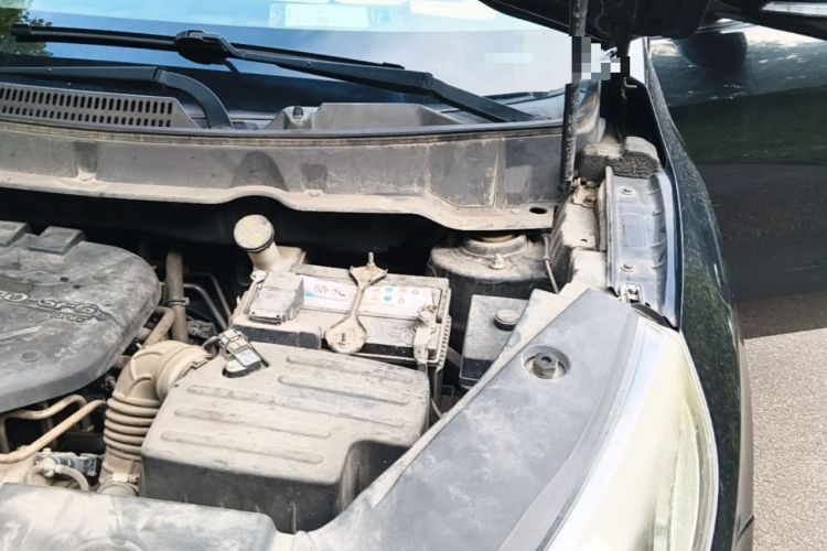 Used Dongfeng Fengon 580 2016 1.5T Manual Luxury Edition Engine Bay Left