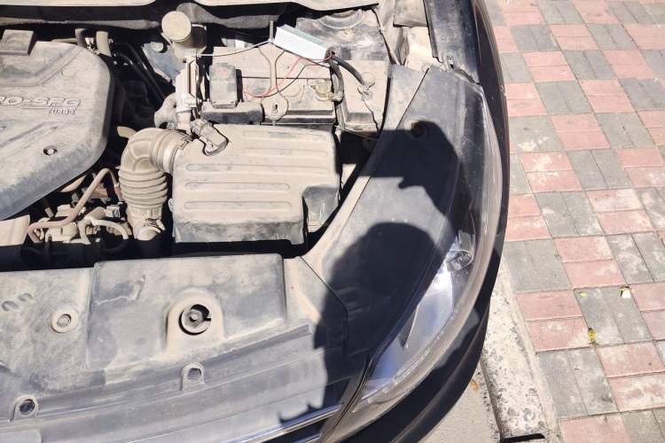 Used Dongfeng Fengon 580 2016 1.5T Manual Luxury Edition Engine Bay Left