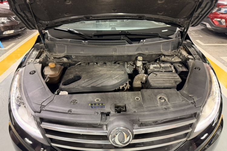 Used Dongfeng Fengon 580 2016 Revised Version 1.5T CVT Luxury Edition Engine Bay