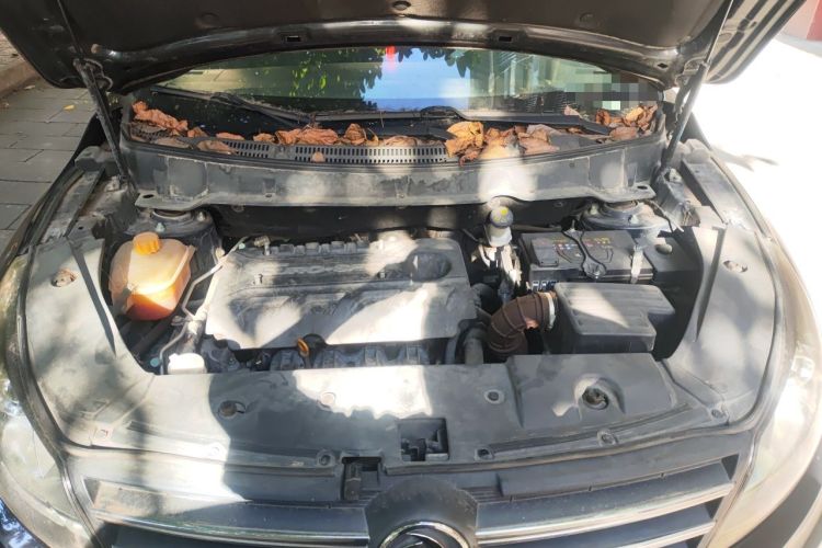 Used Dongfeng Fengon 580 2016 1.8L Manual Comfort Model Engine Bay