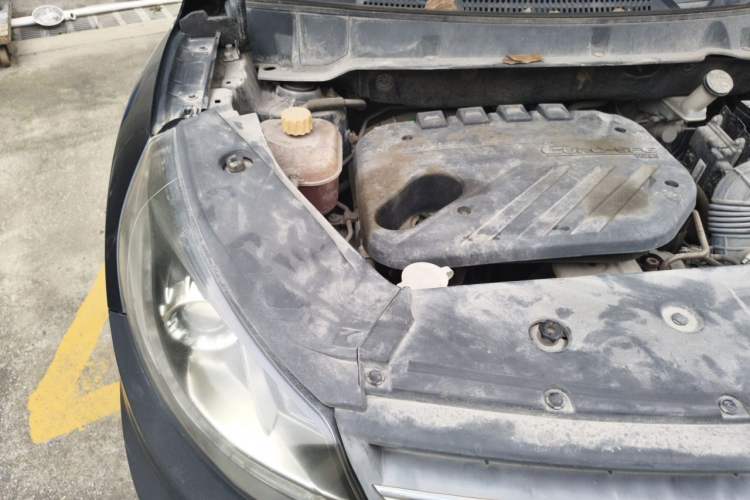 Used Dongfeng Fengon 580 2016 Revised Version 1.5T CVT Luxury Edition Engine Bay Right