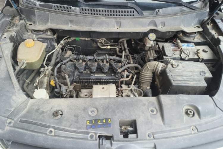 Used Dongfeng Fengon 580 2016 1.5T Manual Luxury Edition Engine Bay