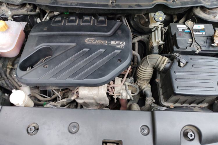 Used Dongfeng Fengon 580 2016 1.5T Manual Luxury Edition Engine Bay