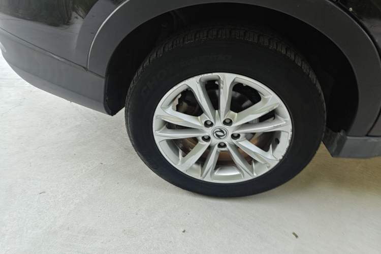 Used Dongfeng Fengon 580 2016 Revised Version 1.5T CVT Comfort Edition Exterior 5