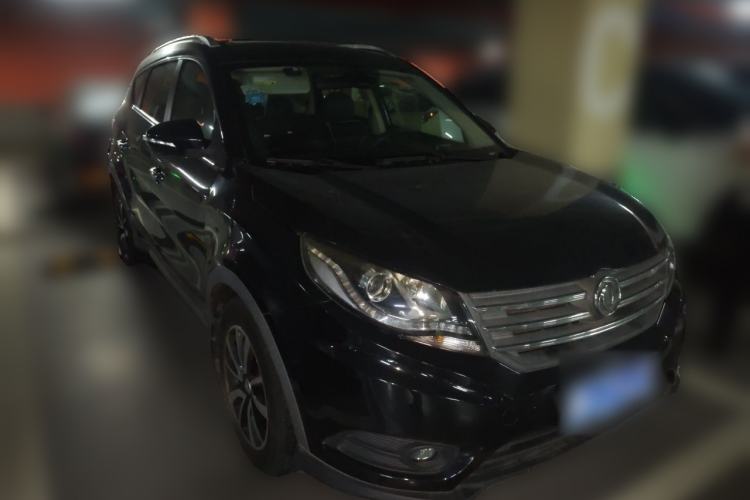 Used Dongfeng Fengon 580 2016 1.5T Manual Luxury Edition Front Right 45 Deg