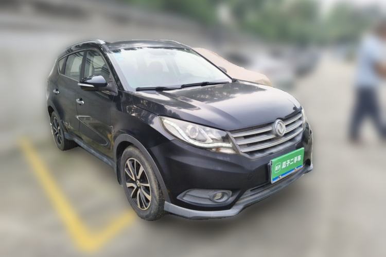 Used Dongfeng Fengon 580 2016 Revised Version 1.5T CVT Luxury Edition Front Right 45 Deg