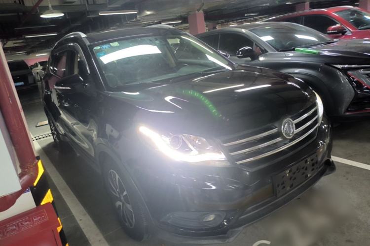Used Dongfeng Fengon 580 2016 Revised Version 1.5T CVT Luxury Edition Front Right 45 Deg