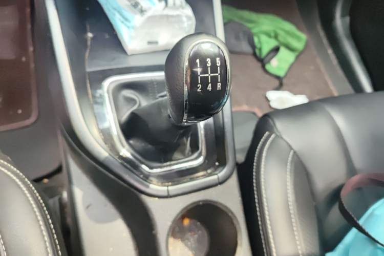 Used Dongfeng Fengon 580 2016 1.8L Manual Comfort Model Gear Lever