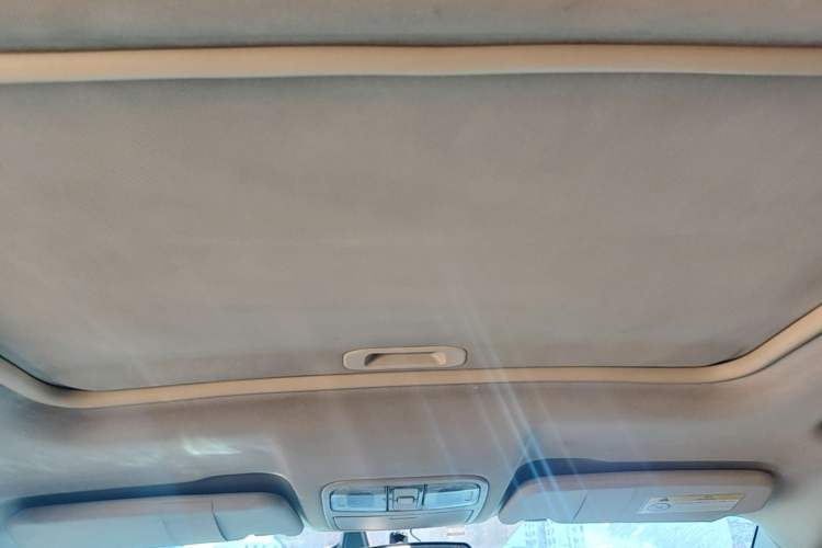 Used Dongfeng Fengon 580 2016 Revised Version 1.5T CVT Luxury Edition Headliner