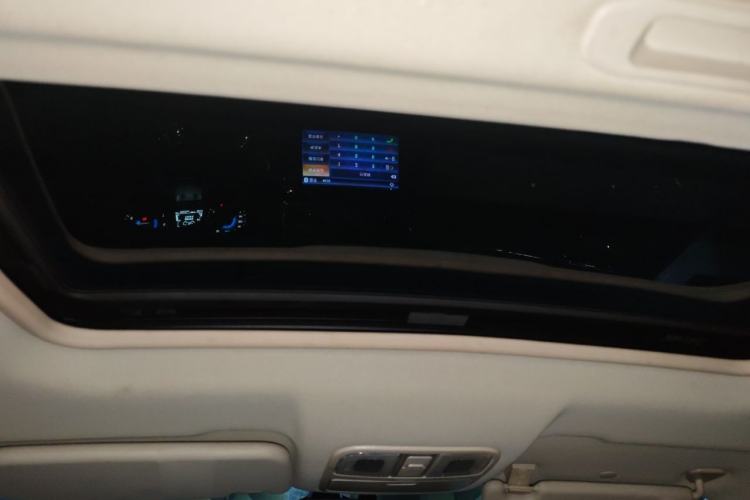 Used Dongfeng Fengon 580 2016 1.5T Manual Luxury Edition Headliner