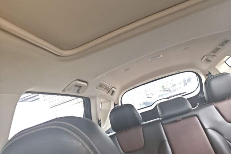 Used Dongfeng Fengon 580 2016 Revised Version 1.5T CVT Luxury Edition Headliner