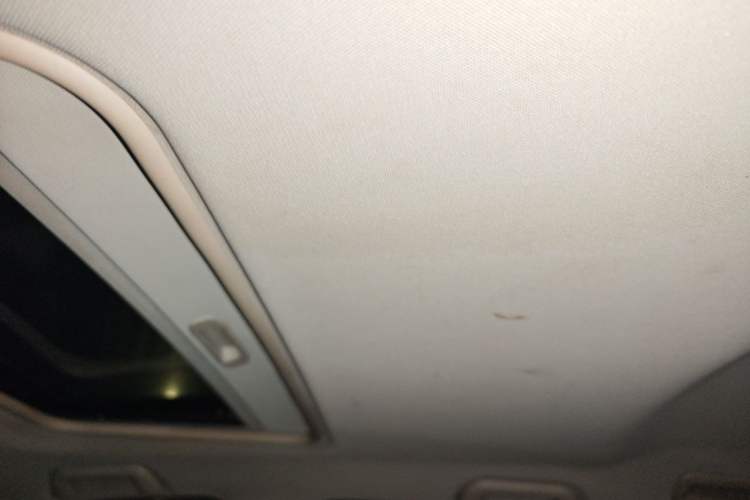 Used Dongfeng Fengon 580 2016 1.8L Manual Comfort Model Headliner