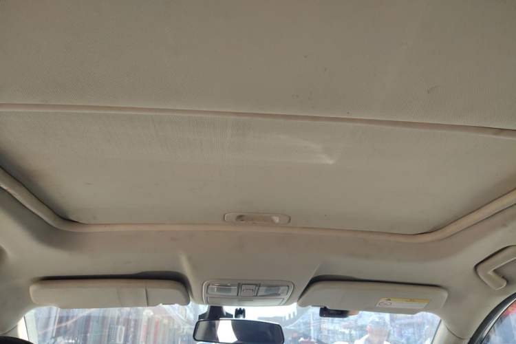 Used Dongfeng Fengon 580 2016 1.5T Manual Luxury Edition Headliner