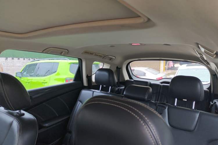 Used Dongfeng Fengon 580 2016 Revised Version 1.5T CVT Luxury Edition Headliner