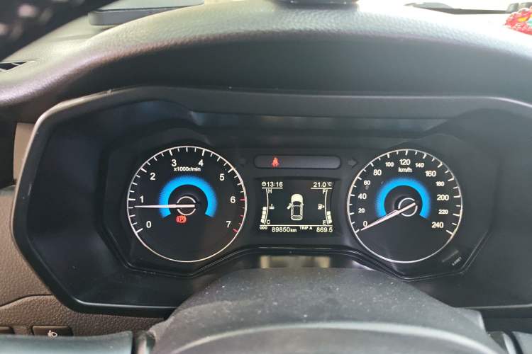 Used Dongfeng Fengon 580 2016 1.5T Manual Luxury Edition Instrument Cluster