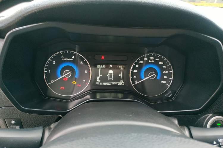 Used Dongfeng Fengon 580 2016 Revised Version 1.5T CVT Luxury Edition Instrument Cluster