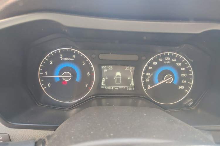 Used Dongfeng Fengon 580 2016 1.5T Manual Luxury Edition Instrument Cluster