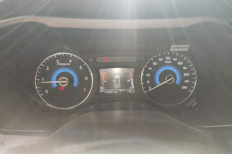 Used Dongfeng Fengon 580 2016 1.8L Manual Comfort Model Instrument Cluster