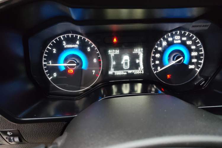 Used Dongfeng Fengon 580 2016 1.5T Manual Luxury Edition Instrument Cluster