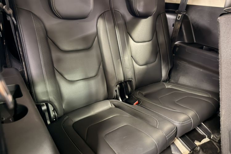 Used Dongfeng Fengon 580 2016 Revised Version 1.5T CVT Luxury Edition Interior 3