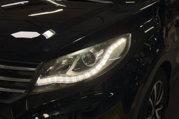 Used Dongfeng Fengon 580 2016 Revised Version 1.5T CVT Luxury Edition Left Front Headlight
