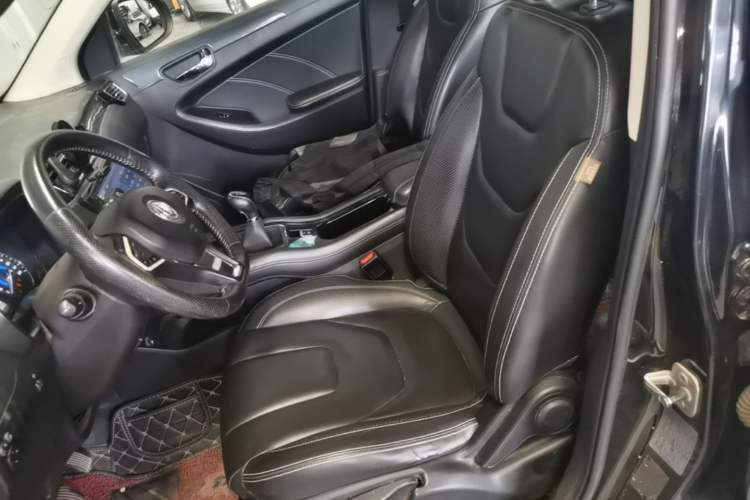 Used Dongfeng Fengon 580 2016 1.5T Manual Luxury Edition Left Front Seat