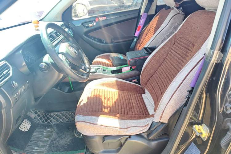 Used Dongfeng Fengon 580 2016 Revised Version 1.5T CVT Luxury Edition Left Front Seat