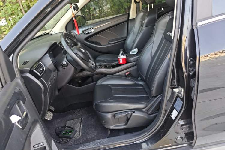 Used Dongfeng Fengon 580 2016 Revised Version 1.5T CVT Comfort Edition Left Front Seat