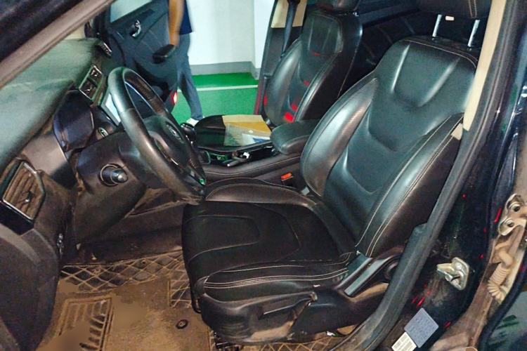 Used Dongfeng Fengon 580 2016 1.5T Manual Luxury Edition Left Front Seat