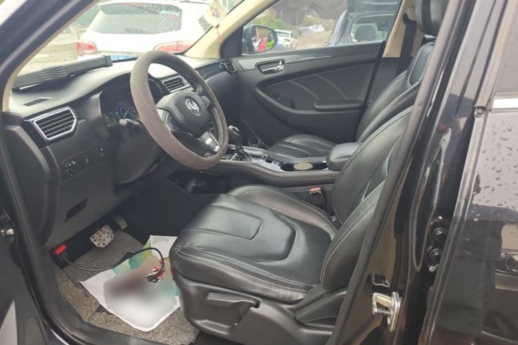 Used Dongfeng Fengon 580 2016 Revised Version 1.5T CVT Luxury Edition Left Front Seat