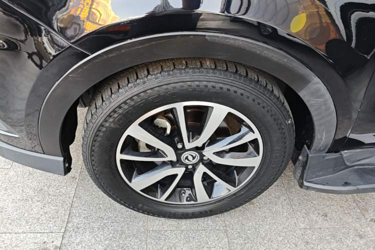 Used Dongfeng Fengon 580 2016 Revised Version 1.5T CVT Luxury Edition Left Front Wheel Hub