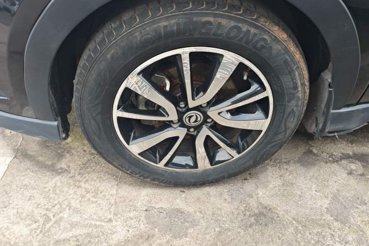 Used Dongfeng Fengon 580 2016 1.5T Manual Luxury Edition Left Front Wheel Hub