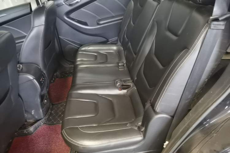 Used Dongfeng Fengon 580 2016 1.5T Manual Luxury Edition Left Rear Seat