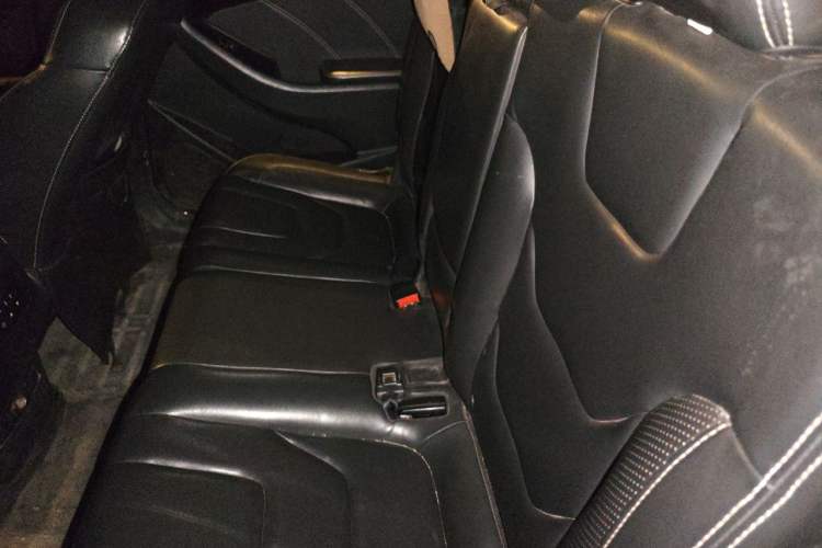 Used Dongfeng Fengon 580 2016 1.8L Manual Comfort Model Left Rear Seat