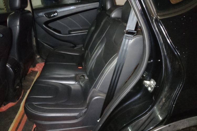 Used Dongfeng Fengon 580 2016 1.5T CVT Luxury Model Left Rear Seat