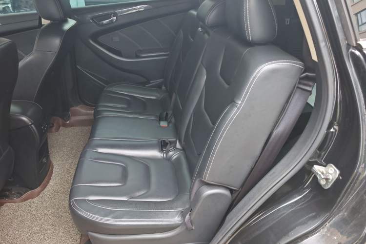 Used Dongfeng Fengon 580 2016 1.5T CVT Luxury Model Left Rear Seat