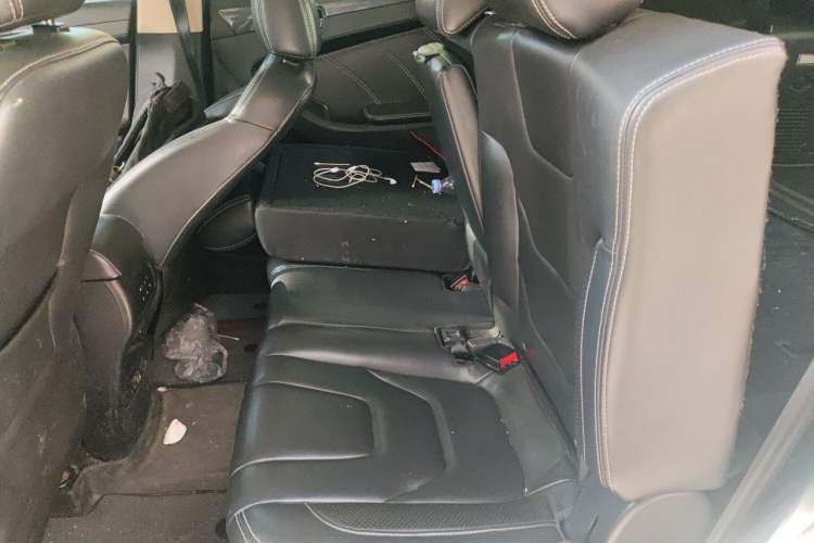 Used Dongfeng Fengon 580 2016 1.8L Manual Comfort Model Left Rear Seat