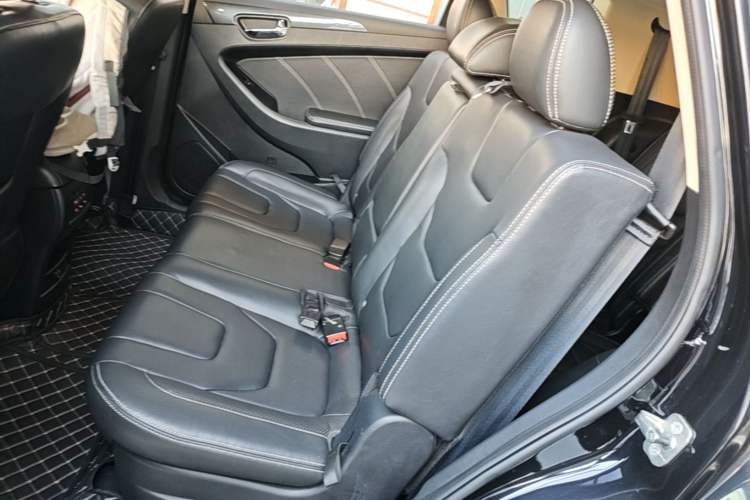 Used Dongfeng Fengon 580 2016 Revised Version 1.5T CVT Luxury Edition Left Rear Seat