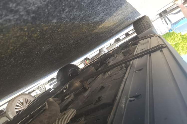 Used Dongfeng Fengon 580 2016 1.5T Manual Luxury Edition Left Side Sill